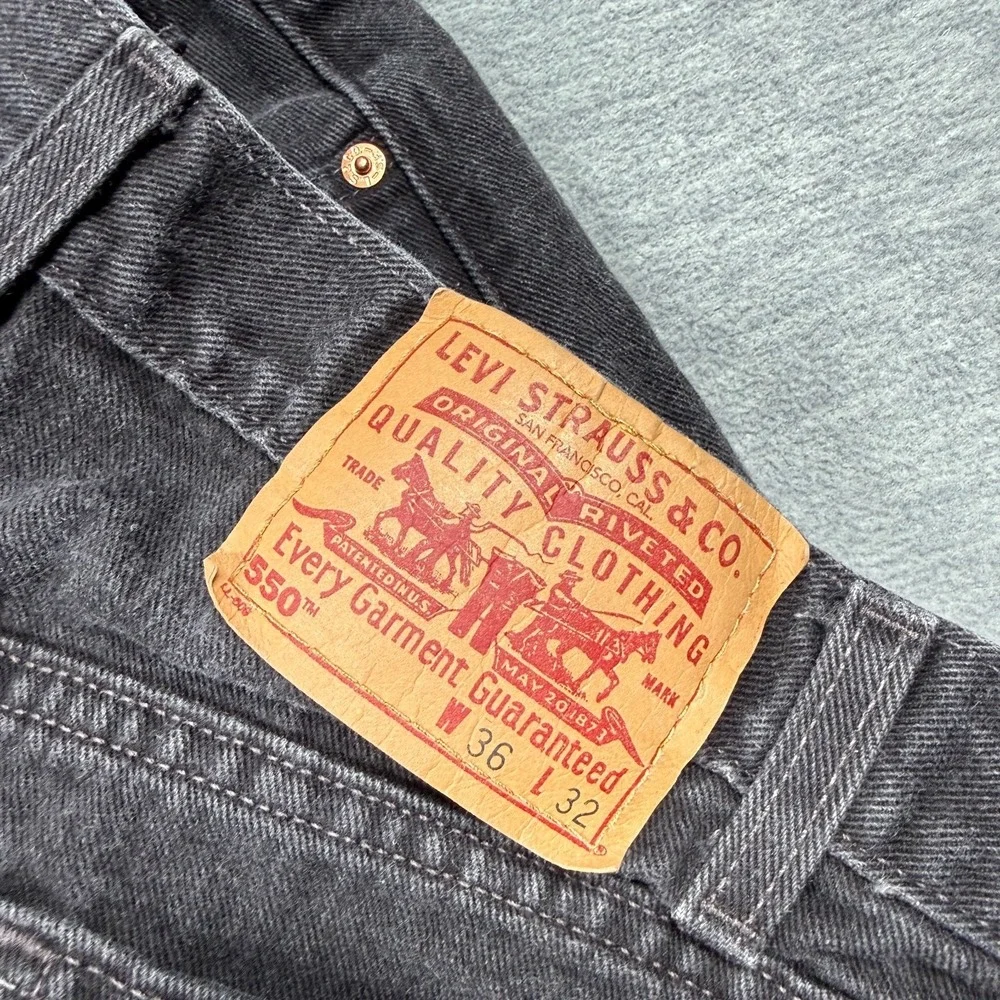 Levis 550 Jeans Mens 36x32 Black Relaxed Fit Tapered Leg‎ Denim USA Made